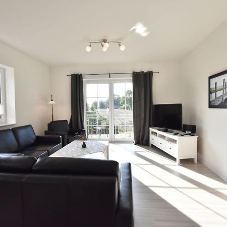 Charming Apartment in Oldenburg in Holstein with Terrace Exterior foto
