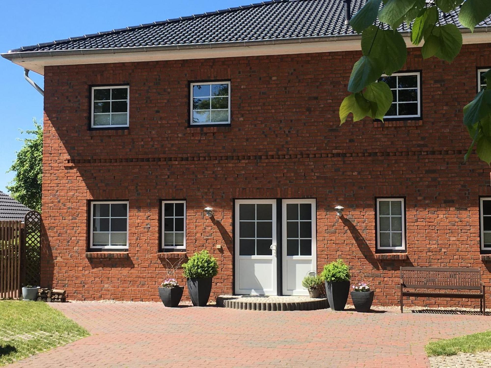 Charming Apartment in Oldenburg in Holstein with Terrace Exterior foto