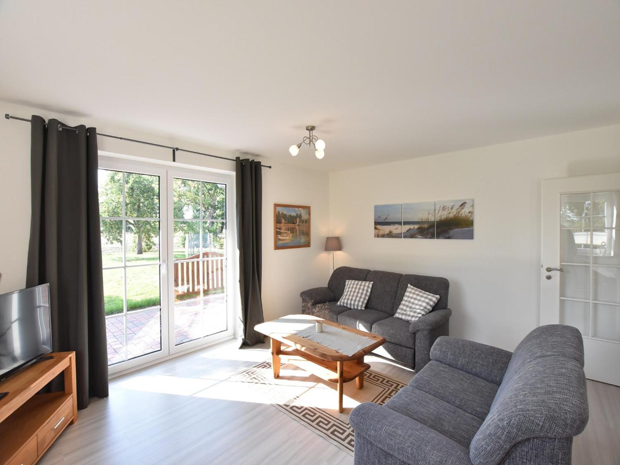 Charming Apartment in Oldenburg in Holstein with Terrace Exterior foto