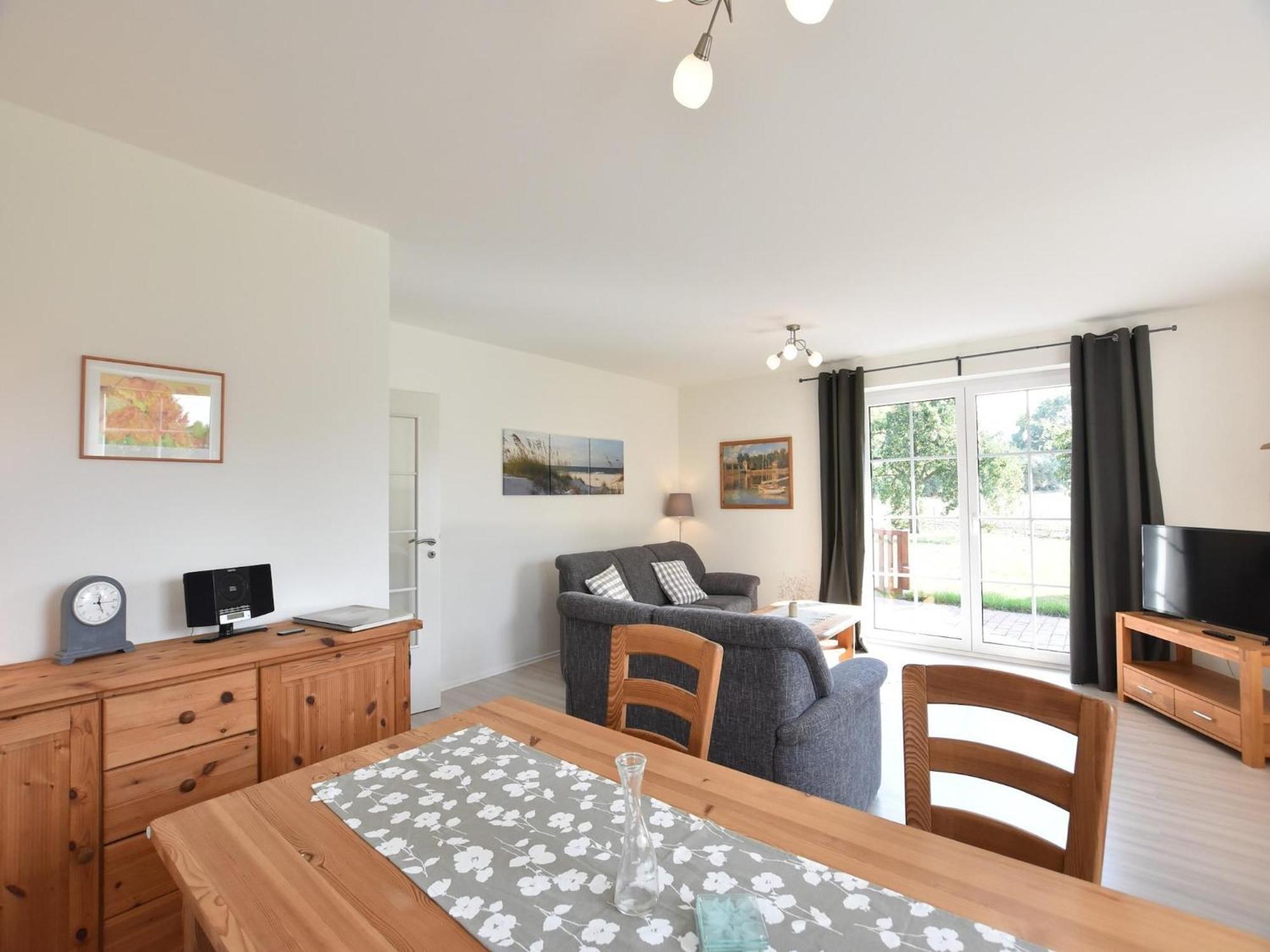 Charming Apartment in Oldenburg in Holstein with Terrace Exterior foto